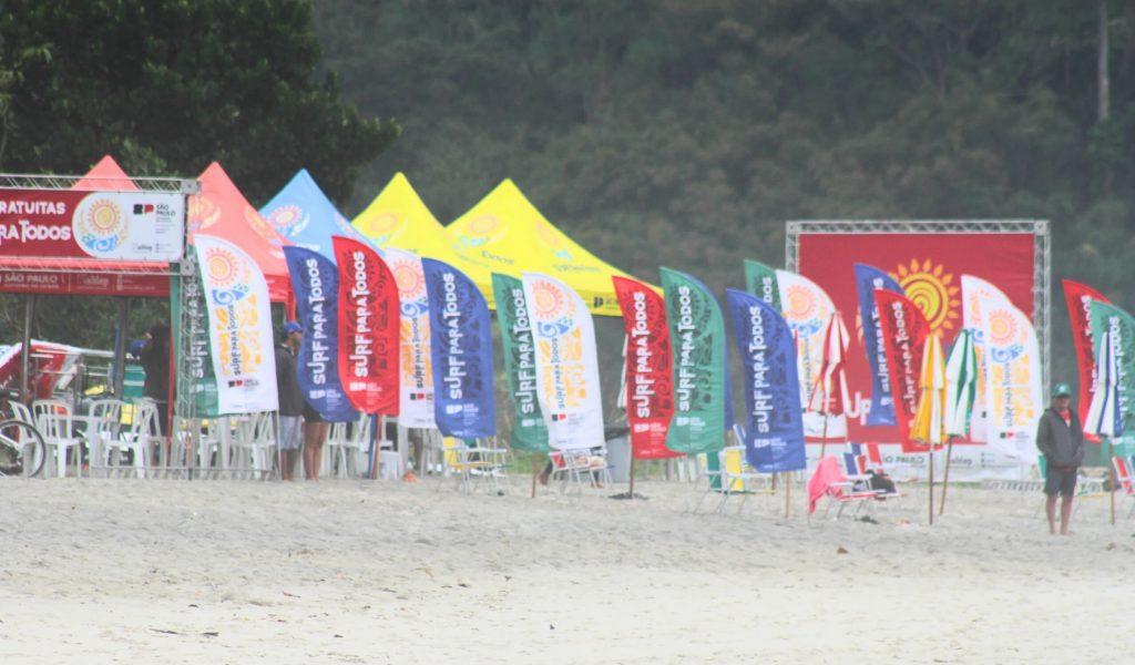 Com mais de 7 mil pessoas atendidas, Surf Para Todos finca a prancha em Maresias
