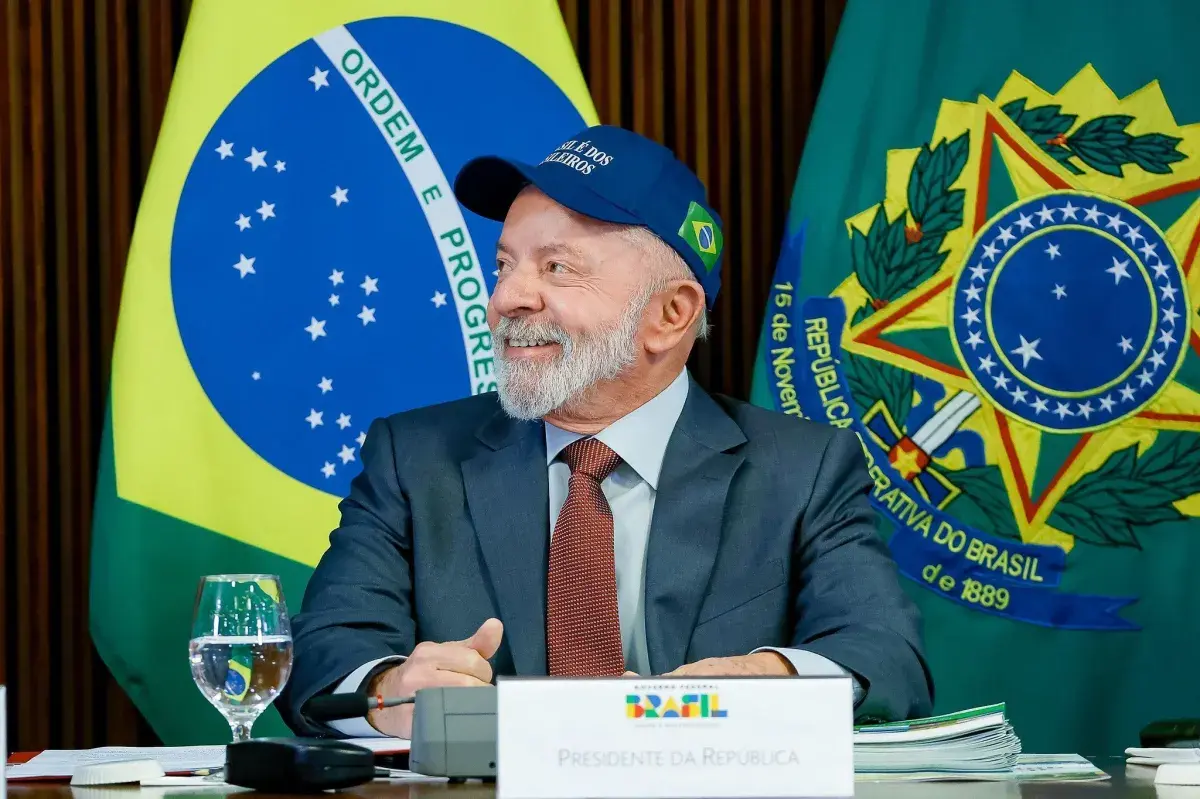 Lula organiza reunião virtual do Brics para propor reforma da OMC