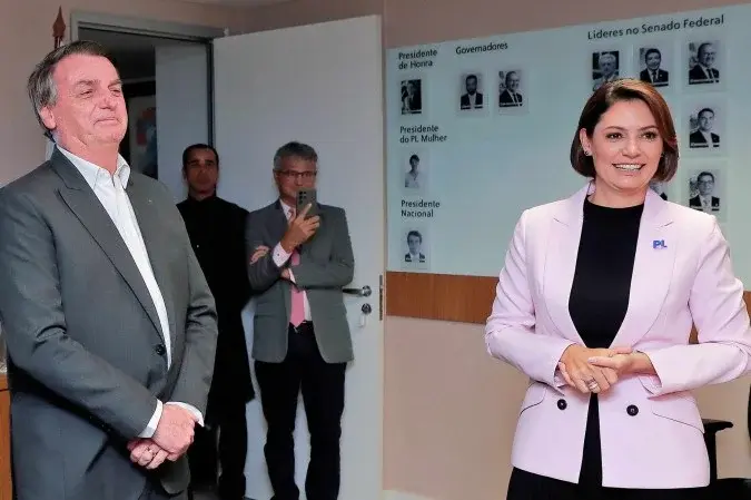 Michelle deve acompanhar julgamento de Bolsonaro na sede do PL