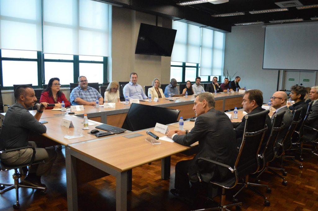 Governo de SP e universidades estaduais estruturam maior ecossistema de inovação em logística pública do país
