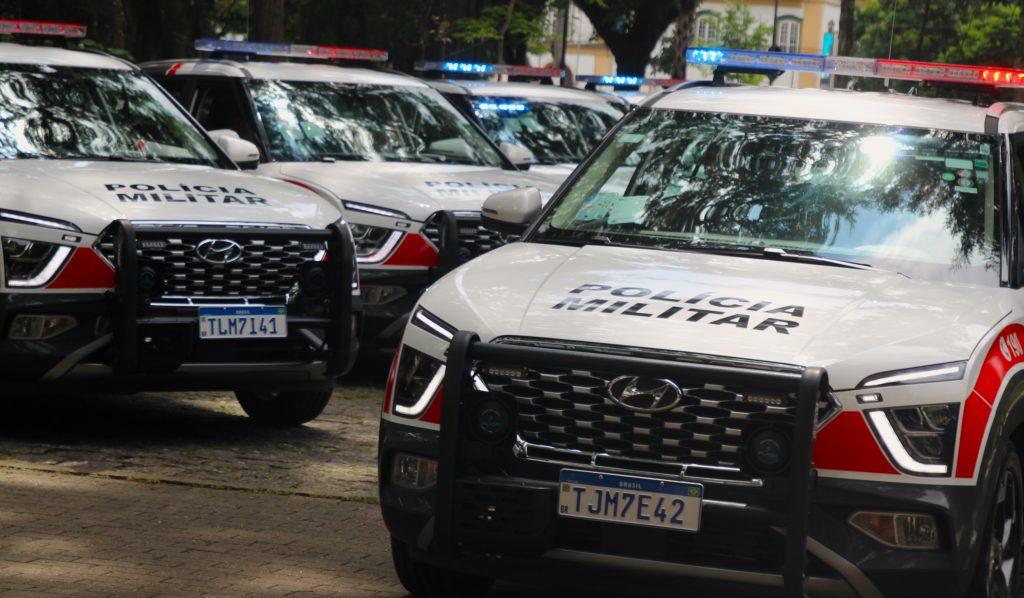 PM de SP realiza operação contra o crime organizado no Morro São Bento, em Santos