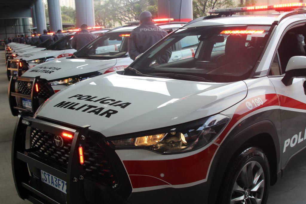 Polícia de SP encontra 11 mil anabolizantes após denúncia de cárcere privado