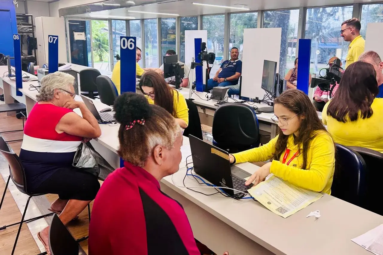 Poupatempo Móvel inicia atendimentos em Cajuru e Pereiras nesta segunda-feira (19)