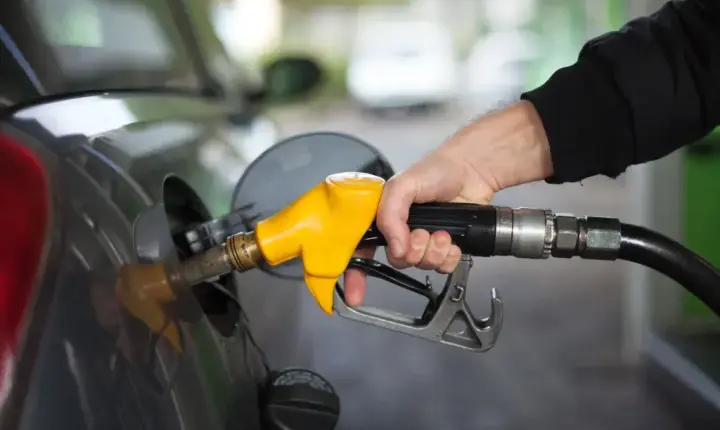 Governo renova subvenção de R$ 2,12 do diesel por mais 30 dias